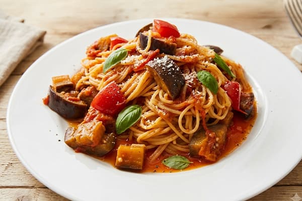 旬の野菜を使ったパスタ